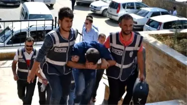 Bilecik'te 15 Yaşındaki Çocuğu Dolandıran Şüpheliler Adliyeye Sevk Edildi