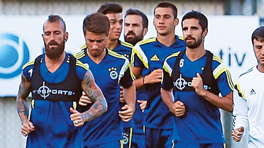Fenerbahçe Trabzonspror Maçının Hazırlıklarını Sürdürdü