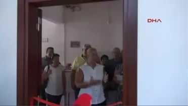 Adnan Şenses Laboratuvarını Kızı Göz Yaşları İçerisinde Açtı