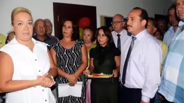 Adnan Şenses Laboratuvarını Kızı Gözyaşlarıyla Açtı