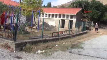 İnşaatı Bitmeyen Rum Ortaokuluna İzin Çıkmadı