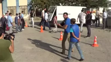 Afyonlu Berberlerin Tur Otobüsü Devrildi: 13 Ölü, 33 Yaralı