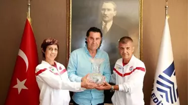 Başkan Kocadon'dan Şampiyon Atletlere Teşekkür
