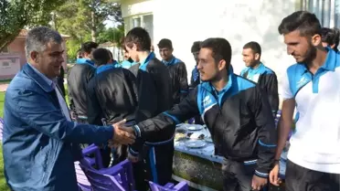 Başkan Özgüven Ereğlisporlu Futbolcularla Buluştu