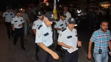 Bin Polis ve Narkotik Köpekleriyle Barlarda Uyuşturucu Uygulaması