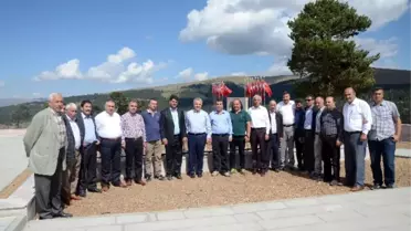 Kars Milletvekilleri Kılıç ve Arslan, Şehitlerin Yoluna Taş Döşedi