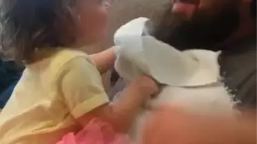 Babasını Sakalsız Görünce Kıyameti Kopardı