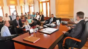 Umut Oran, Başkan Gençer'i Ziyaret Etti