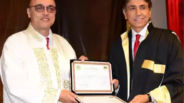 İÜ Fatih Belediye Başkanı Mustafa Demir'e Fahri Doktora Verdi