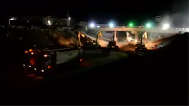 Köprü yıkımı 'patlatma' yöntemiyle yapıldı (3) -