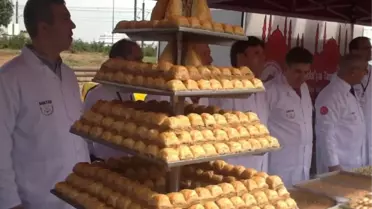 Tarihi Yarımadada Baklava İzdihamı