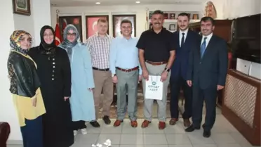 Ensar Vakfı'ndan AK Parti'ye Ziyaret