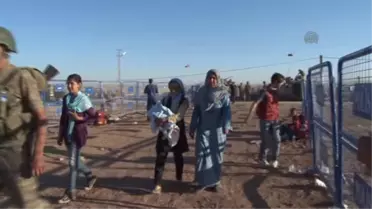 Mehmetçiğin Şefkat Eli'Ni Sığınmacılar da Hissetti - Şanlıurfa