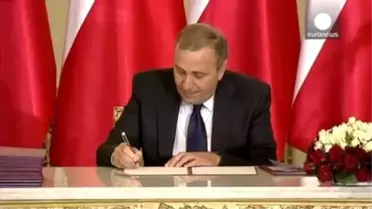 Polonya'da Yeni Kabinenin Dışişleri Bakanı Dikkat Çekti