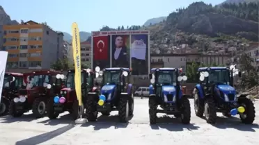 Tkdk'dan Amasya Çiftçisine 72 Traktör