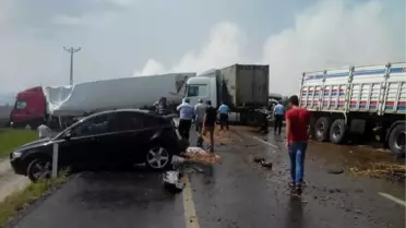 Adana'da 9 TIR ile 4 Otomobil Birbirine Girdi: 2 Ölü, 8 Yaralı