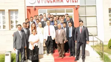 Aday Memurlar İçin 'Asalet Töreni' Düzenledi