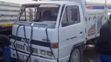 Kamyon Tır'a Çarptı: 6 Yaralı