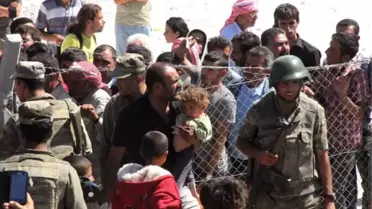 Suriyeli Kadın, Çocukları İçin Yollara Düştü