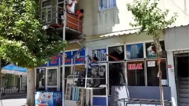 Felçli Babaları İçin Asansör Sistemi Geliştirdiler