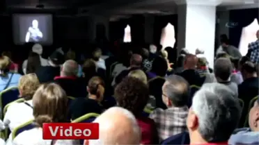 Tuncel Kurtiz'in Belgeseli Halit Ergenç'i Hüzne Boğdu
