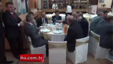 Vali Yardımcısı Gözyaşlarını Tutamadı