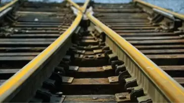 Akşehir'de Yük Treni ile Öğrenci Servisi Çarpıştı: 1 Ölü, 18 Yaralı