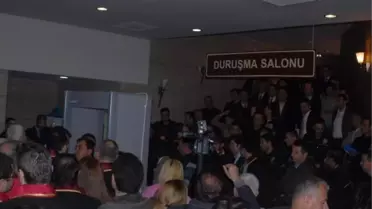 Avukata 'Polise Direnme ve Hakaret' Davası Başladı