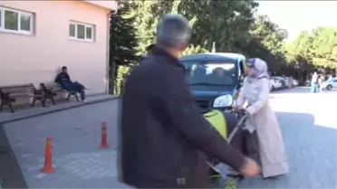 Askeri Araç Devrildi: 1 Şehit, 3 Yaralı - Hastane Önü (2)
