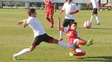 Samsunspor U21 ile Hazırlık Maçı Yaptı