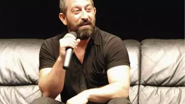 Cem Yılmaz Pilotla Yumruk Yumruğa Kavga Etti