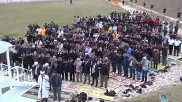 Çanakkaleliler Namazgah Tabyası'nda Bayramlaştı