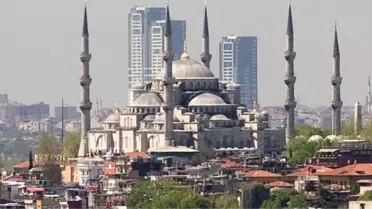 Erdoğan'ın 'Silüeti Bozuyor' Dediği Kuleler Yıkılamıyor!