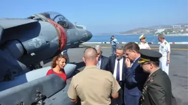 ABD Savaş Gemisinde Kuşadası Protokolü Ağırlandı