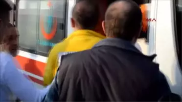 Çubuk'ta Otomobil, Minibüsle Çarpıştı 5 Yaralı