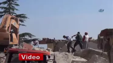 Tekirdağ'da Tarihi Vali Konağı Romanların Ekmek Parası Oldu