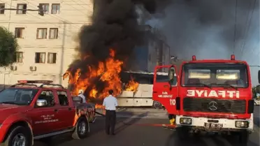 Mersin'de Yolcu Otobüsü Alev Topuna Döndü