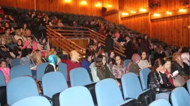 Avm Kadınlar Kulübü Dt'de Deli İbrahim Oyununu İzledi