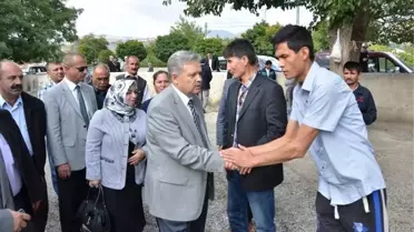 Erzincan Valisi Süleyman Kahraman Afgan Mültecilerini Ziyaret Etti