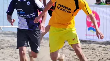 Plaj Futbol Ligi Finalleri Alanya'da Başladı