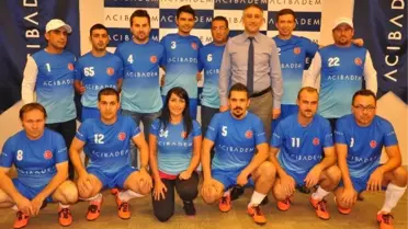 Business Cup Futbol Turnuvası'nda Acıbadem Farkı