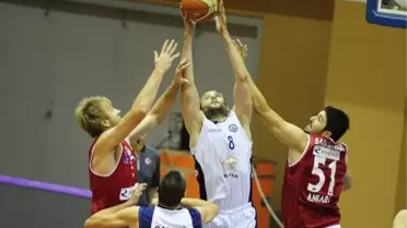 İstanbul Büyükşehir Belediyespor-Rönesans Ted Ankara Kolejliler: 70-71