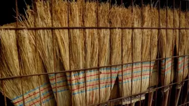 Bir Zamanlar Temizliğin Baş Tacı Süpürge Son Demlerini Yaşıyor