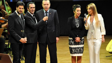 Erdoğan, Aşık Veysel'in Türküsünü Söyledi