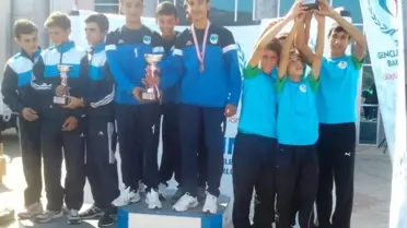 Yunusemre Belediyespor'dan Atletizmde Büyük Başarı