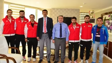 Alpçilere Başarı Diledi