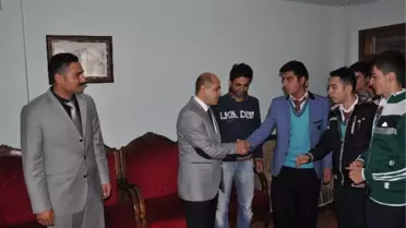 Gençlik Merkezi'nden Gülsuyu ve Lokum İkramı