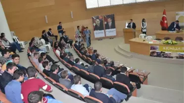 AK Parti Manisa Gençlik Kolları Akhisar'da Toplandı