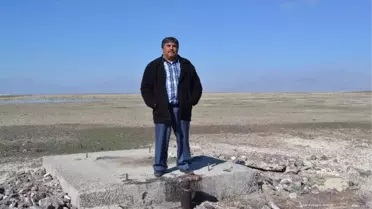 Badak Köylüleri Kuyularda Petrol Olduğunda Israrlı