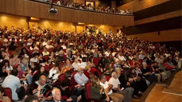 Karşıyaka Opera Sahnesi'nde Yeni Sezon Coşkusu